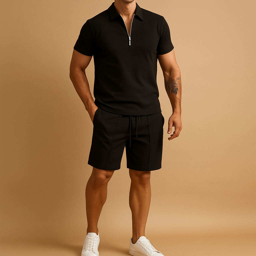 Heren zomerset met elegante polo en korte broek, perfect voor warme dagen en stijlvolle zomeroutfits.
