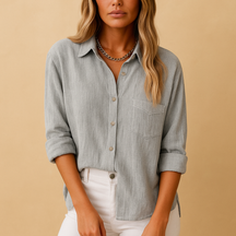 Dames blouse met lange mouwen, overhemdkraag en borstzakken in een comfortabele pasvorm, ideaal voor dagelijks gebruik