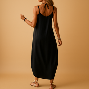 Elegante cami-jurk voor dames met V-hals en comfortabele pasvorm, geschikt voor casual en formele gelegenheden.