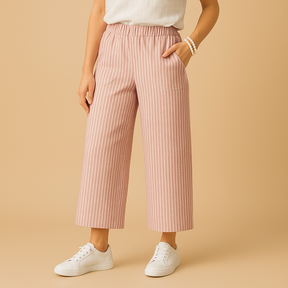 Zomerbroek voor dames met normale pasvorm, luchtig materiaal en elegante uitstraling, geschikt voor casual en chique zomerse outfits.