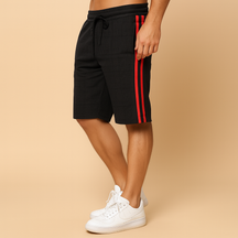 Casual short voor heren met elastische tailleband, moderne fit en comfortabele stof, ideaal voor vrije tijd en zomerse dagen.