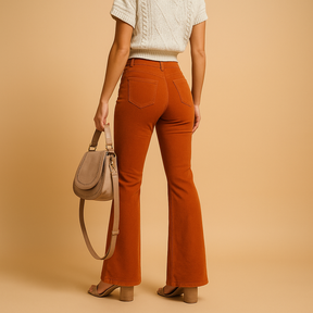 Dames corduroy broek met hoge taille en flared pijpen van stretchmateriaal, perfect voor casual en chique outfits.