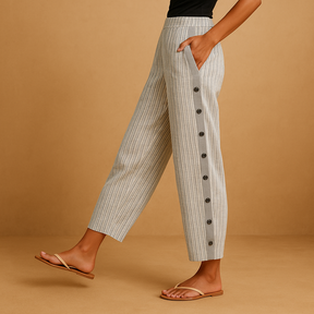 Gestreepte chique broek voor dames met hoge taille in wit of blauw, perfect voor formele en casual outfits.
