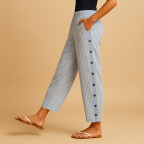 Gestreepte chique broek voor dames met hoge taille in wit of blauw, perfect voor formele en casual outfits.