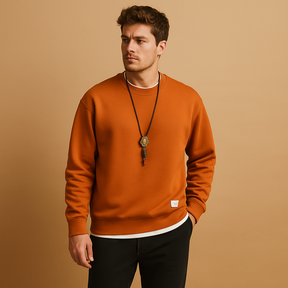 Joggingpak voor heren met sweater en jogging jeans, ideaal voor casual dagen en comfortabele momenten thuis of buiten.