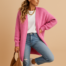 Klassiek gebreid damesvest met open voorkant en lange mouwen. Zacht, warm en perfect voor winter en tussenseizoenen in meerdere kleuren.