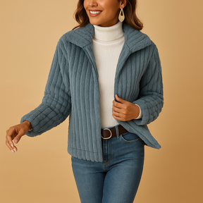 Lang fleece vest voor dames met opstaande kraag en zakken, ideaal voor casual outfits en frisse dagen.