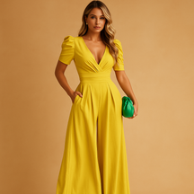 Elegante lange dames jumpsuit met getailleerde pasvorm, ideaal voor gala’s, formele diners en speciale gelegenheden.