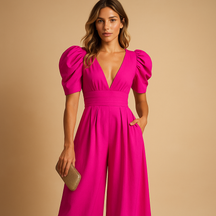 Elegante lange dames jumpsuit met getailleerde pasvorm, ideaal voor gala’s, formele diners en speciale gelegenheden.