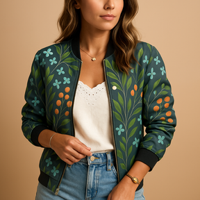 Lichtgewicht zomerjas met print voor dames, ademend en comfortabel. Perfecte layering voor warme dagen, reizen en casual zomerse outfits.
