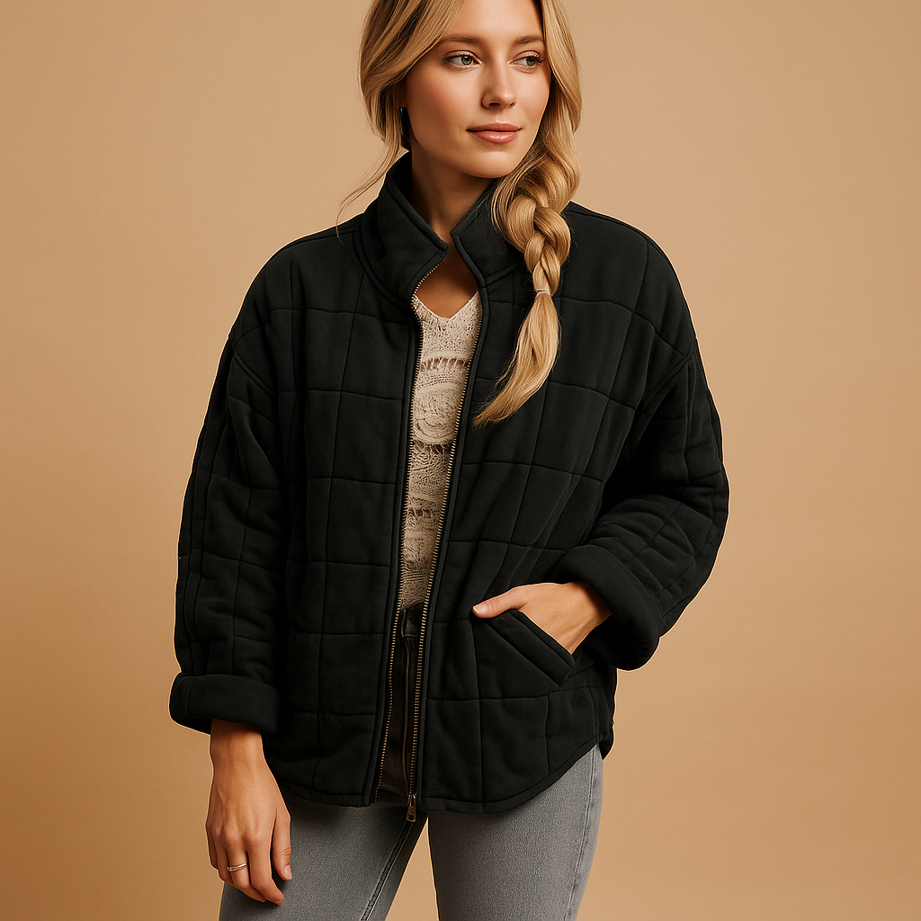 Lichtgewicht zomerjas voor dames met praktische zakken en zachte ademende stof. Perfect voor frisse zomerdagen en veelzijdige seizoenslooks.