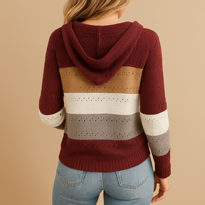 Lichte damestrui met V-hals, opengebreid detail en losse pasvorm, perfect voor lente, zomer en herfst