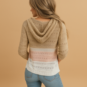 Lichte damestrui met V-hals, opengebreid detail en losse pasvorm, perfect voor lente, zomer en herfst