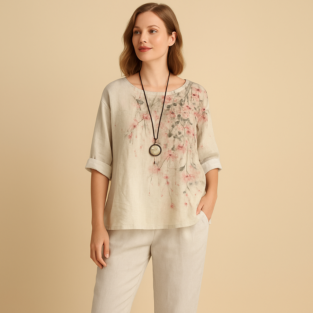 Tweedelige dames set met luchtige pasvorm en tijdloos ontwerp, ideaal voor de lente en zomer.