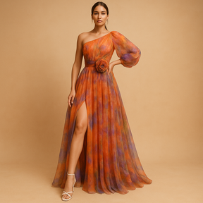 Stijlvolle one-shoulder strandjurk voor dames met asymmetrisch ontwerp en elegante split, ideaal voor zomeravonden en strandfeesten.