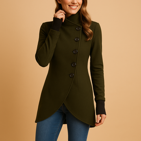 Oversized asymmetrische jas voor dames met diagonale sluiting en grote knopen. Warm, trendy en ideaal om te layeren in de winter.