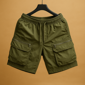 Oversized heren cargo shorts van sneldrogend nylon met meerdere zakken, perfect voor een luchtige en functionele zomeroutfit.