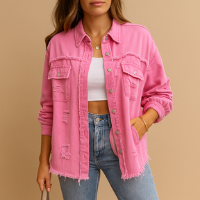 Oversized spijkerjas met vintage look voor dames, comfortabel en trendy met distressed details. Perfect voor casual outfits en city looks.