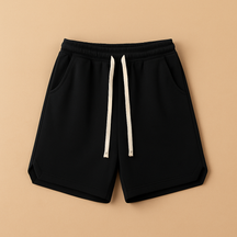 Retro sportshort voor heren met losse pasvorm en elastische tailleband, perfect voor sportieve activiteiten en ontspannen zomerdagen.