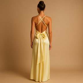 Satijnen avondjurk voor dames met halternek, nauwsluitend lijfje en elegante maxi-lengte, perfect voor bruiloften en formele evenementen.