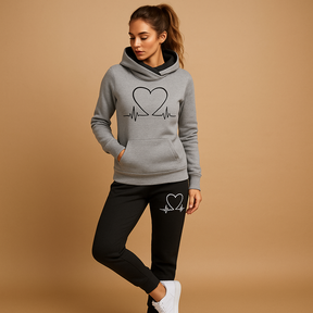Jogging set voor dames met jack en broek in streetstyle ontwerp – perfect voor thuis en casual dagen buiten.
