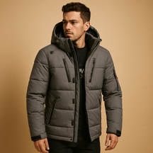 Warme donsparka voor heren met 90% donsisolatie, regular fit en afneembare capuchon, ideaal voor koude winterdagen en outdooractiviteiten.