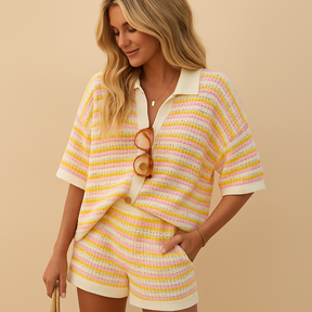 Dames zomerset met gestreepte blouse met knopen en high waist short, ideaal voor lente en zomer